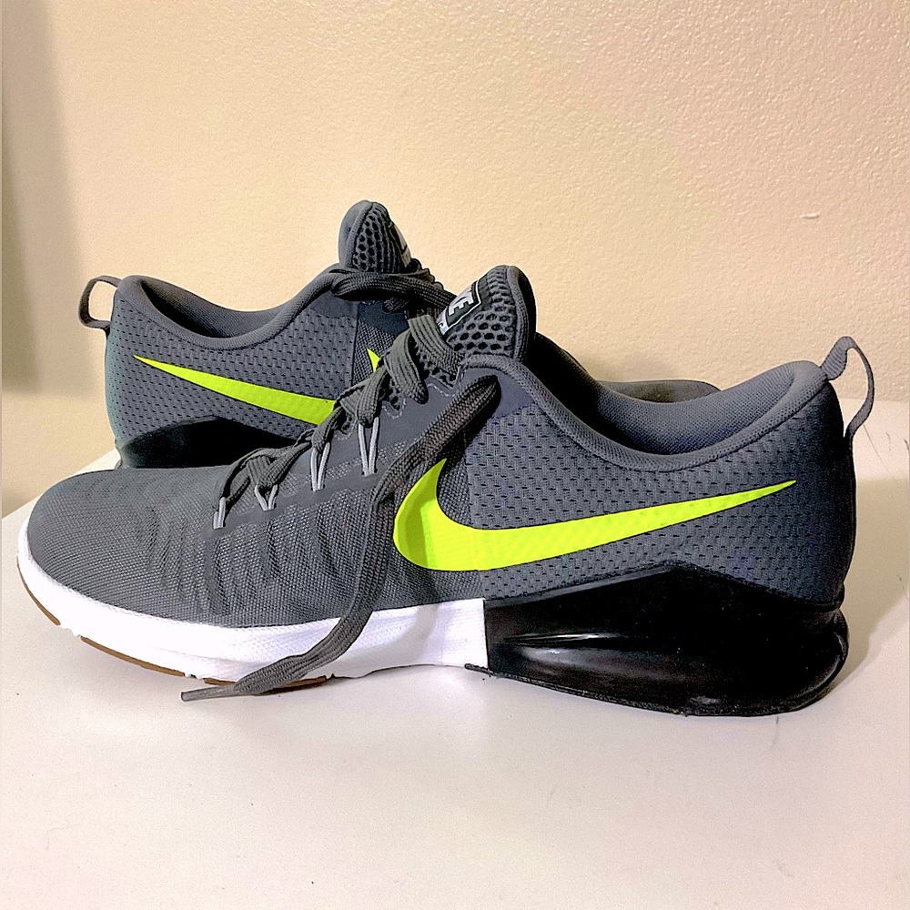 Nike Training Lift Run Jump Cut Sneaker Gray 10